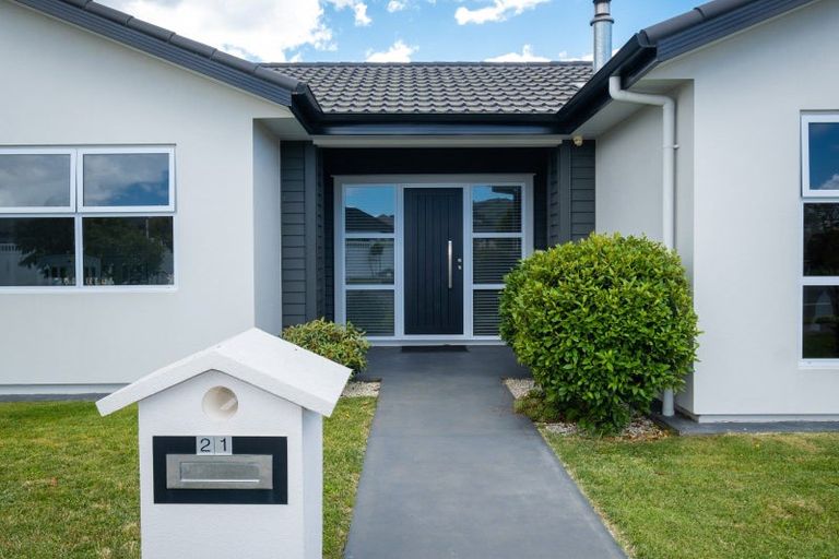Photo of property in 21 Meissner Road, Havelock North, 4130