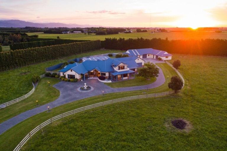 Photo of property in 12 White Horse Drive, Westbrook, Palmerston North, 4475