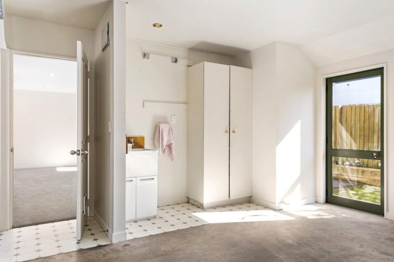 Photo of property in 533a Barbadoes Street, Edgeware, Christchurch, 8013