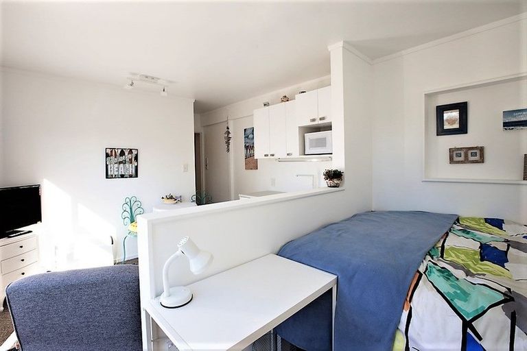 Photo of property in 25 Windmill Road, Mount Eden, Auckland, 1024