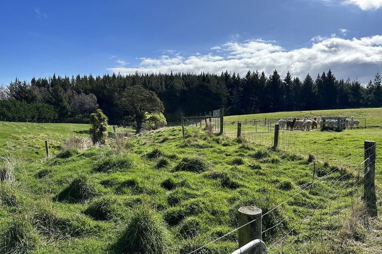 Photo of property in 140 Three Mile Hill Road, North Taieri, 9076