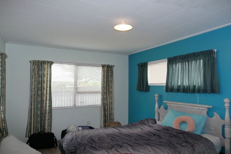 Photo of property in 8 Olive Terrace, Paraparaumu Beach, Paraparaumu, 5032