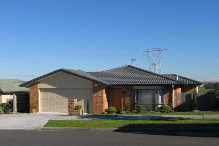 Photo of property in 39 Robin Brooke Drive, Flat Bush, Auckland, 2019