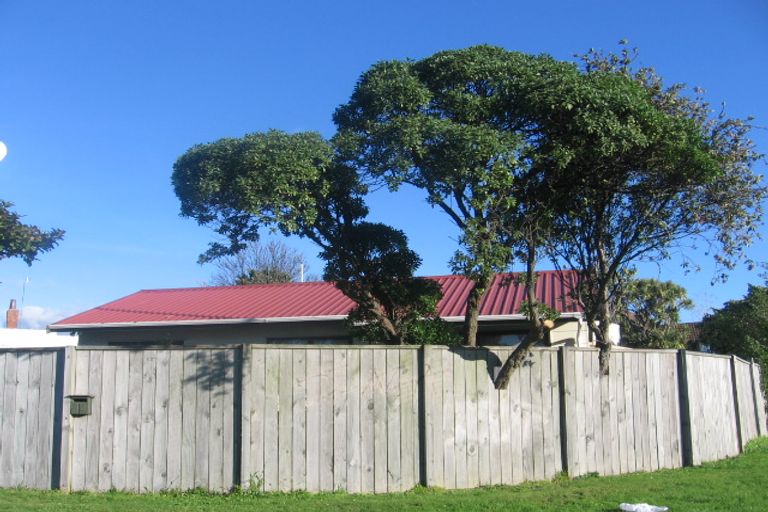 Photo of property in 2 Vincent Street, Waterloo, Lower Hutt, 5011