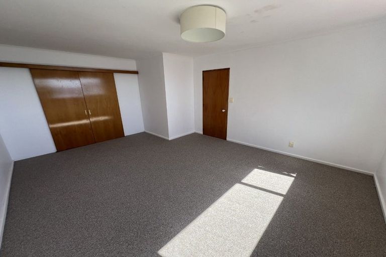 Photo of property in 15 Karaka Street, Eastbourne, Lower Hutt, 5013