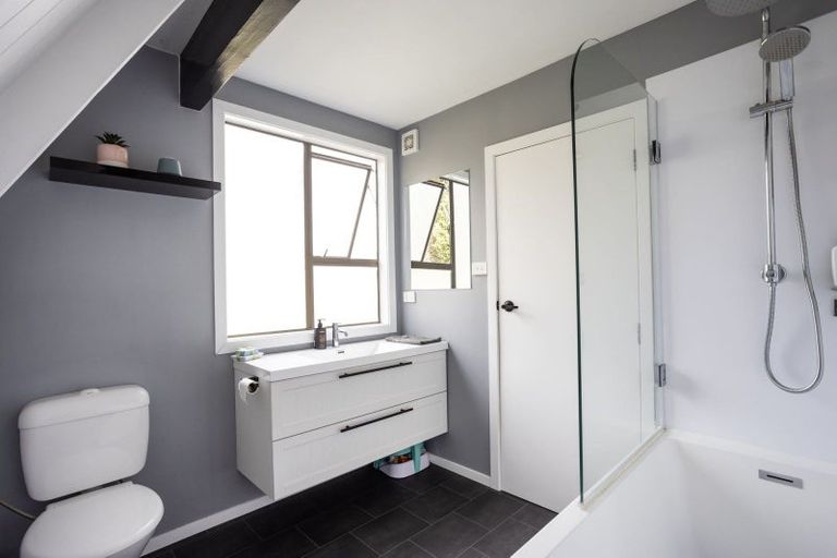 Photo of property in 28 Canberra Place, Waldronville, Dunedin, 9018