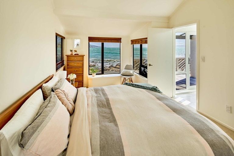 Photo of property in 19 Moana Road, Plimmerton, Porirua, 5026