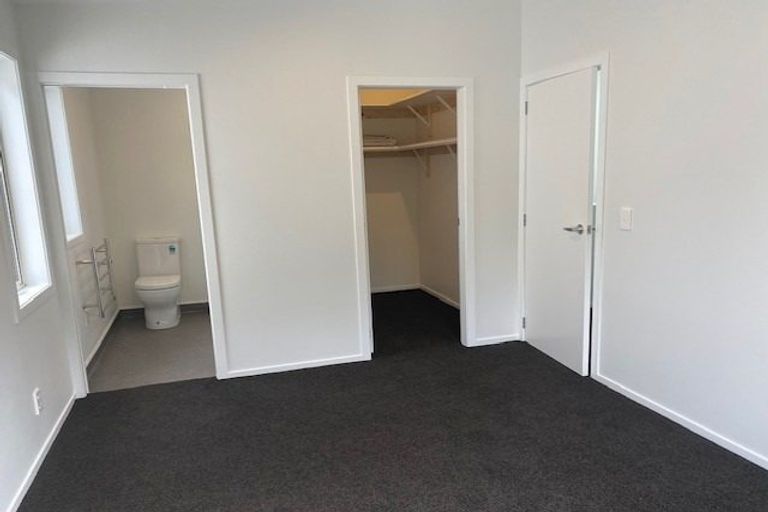 Photo of property in 28b Collins Avenue, Tawa, Wellington, 5028