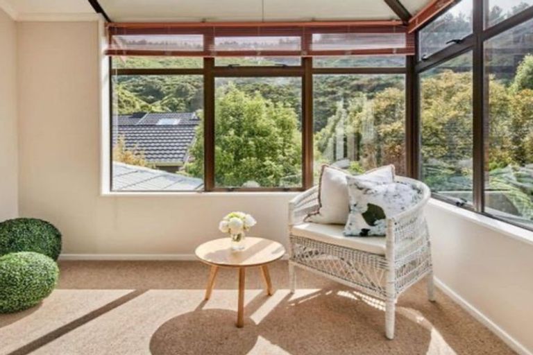 Photo of property in 51 Peterhouse Street, Tawa, Wellington, 5028