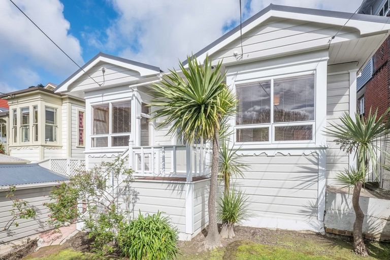 Photo of property in 22 Duncan Terrace, Kilbirnie, Wellington, 6022