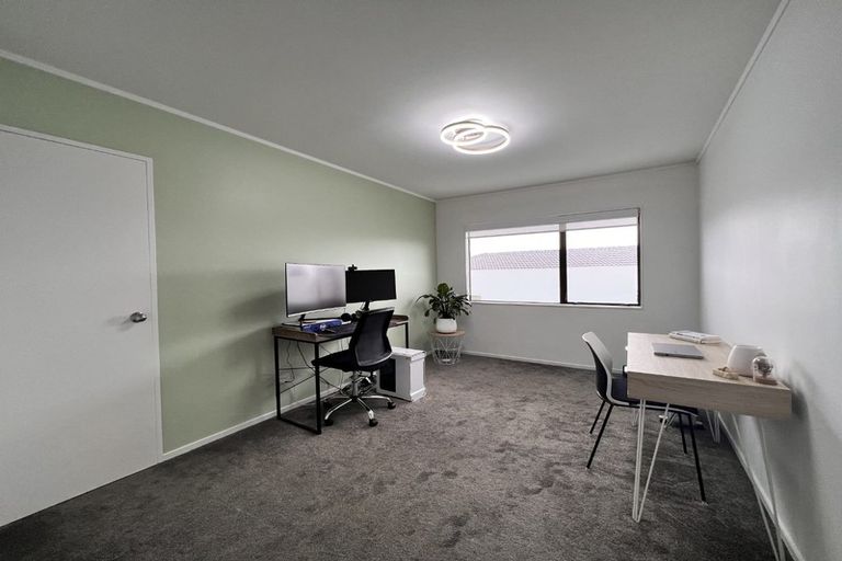 Photo of property in 3/51 Redoubt Road, Goodwood Heights, Auckland, 2105