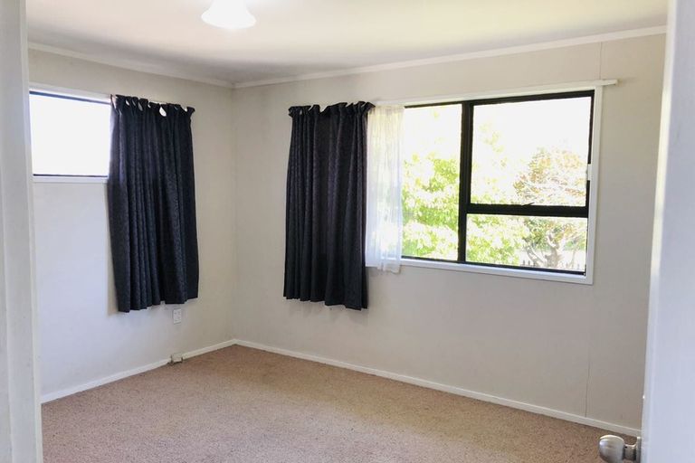 Photo of property in 28 Maugham Drive, Bucklands Beach, Auckland, 2014
