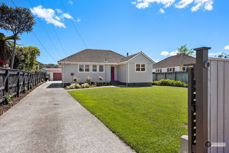 Photo of property in 76 Shakespeare Avenue, Trentham, Upper Hutt, 5018