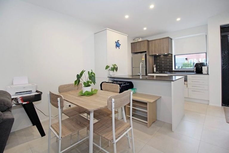 Photo of property in 10 Paterae Lane, Flat Bush, Auckland, 2019