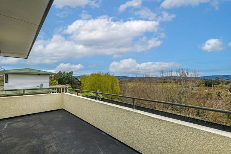 Photo of property in 41 Royal Oak Drive, Kelvin Grove, Palmerston North, 4414