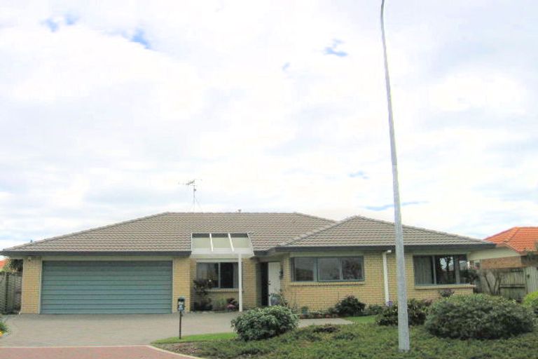 Photo of property in 15 Lasiandra Place, Mount Maunganui, 3116