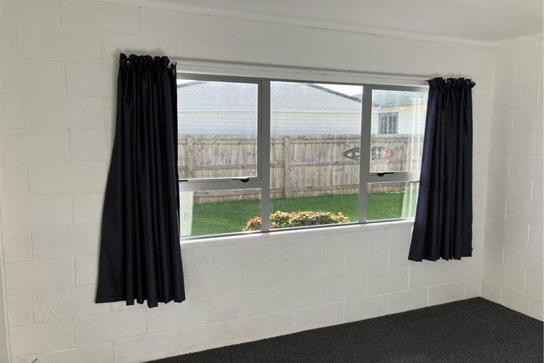Photo of property in 15 Madill Street, Tuakau, 2121