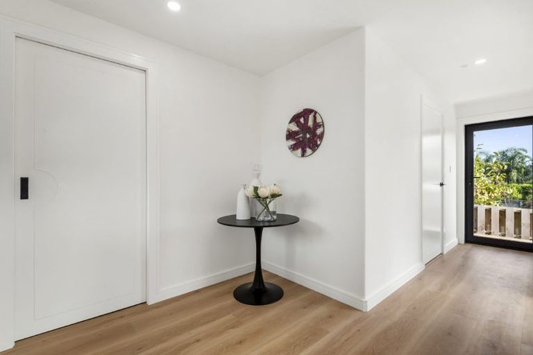 Photo of property in 16c Egremont Street, Belmont, Auckland, 0622