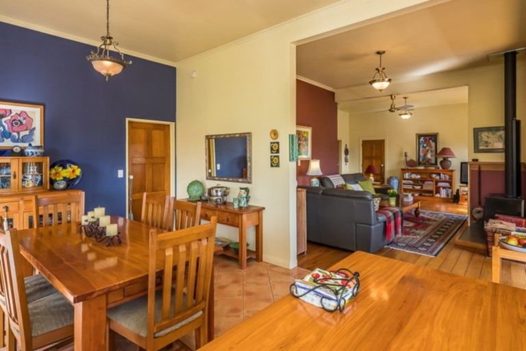 Photo of property in 131 Swamp Road, Te Horo, Otaki, 5581