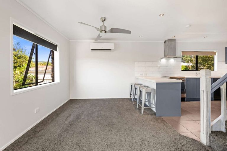 Photo of property in 50c Robinson Avenue, Holdens Bay, Rotorua, 3010