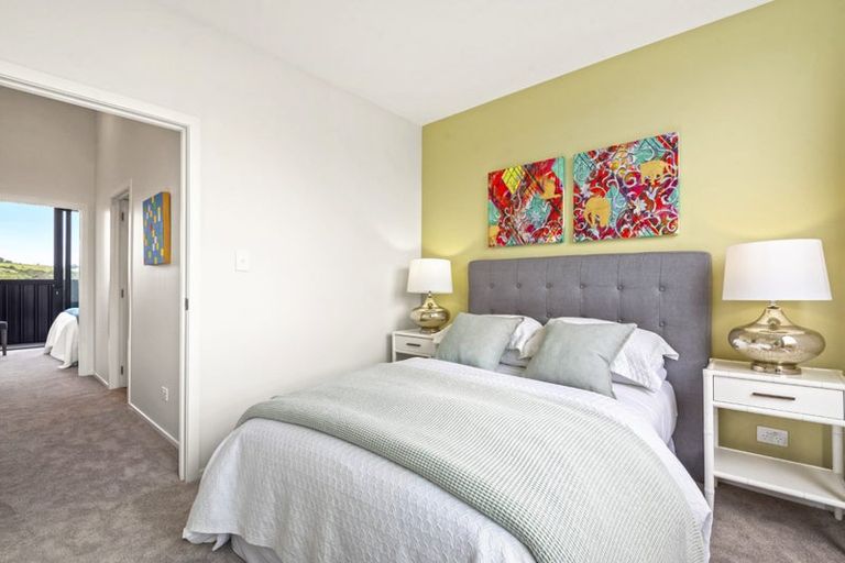 Photo of property in 2/19 Windlass Street, Long Bay, Auckland, 0630