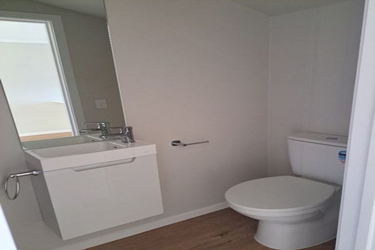 Photo of property in 2/125b Metcalfe Road, Ranui, Auckland, 0612