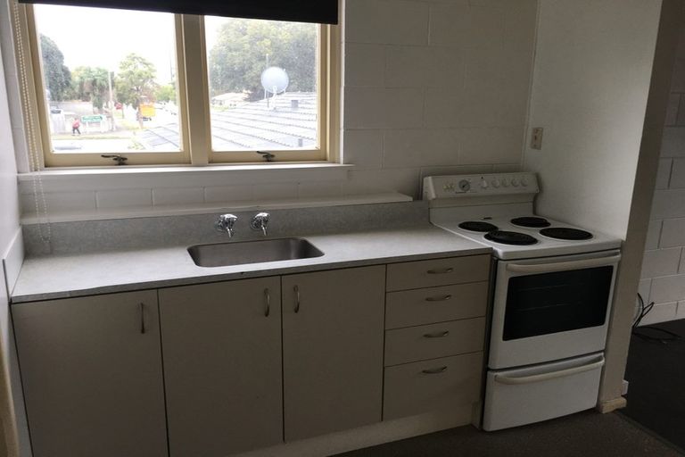 Photo of property in 196 Lincoln Road, Addington, Christchurch, 8024