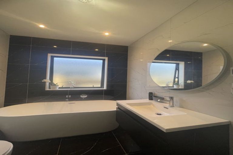 Photo of property in 10 Selwyn Downs Lane, Opaheke, Papakura, 2113