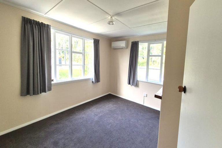 Photo of property in 66 Domett Street, Westport, 7825