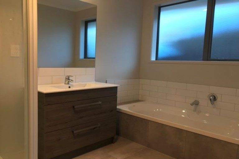 Photo of property in 17 Raby Lane, Pyes Pa, Tauranga, 3112