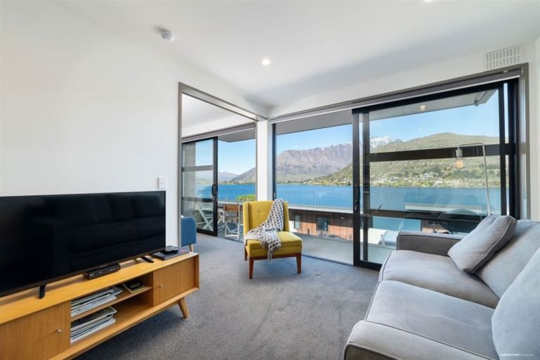 Photo of property in La Residence Du Lac, 35/527 Frankton Road, Queenstown, 9300