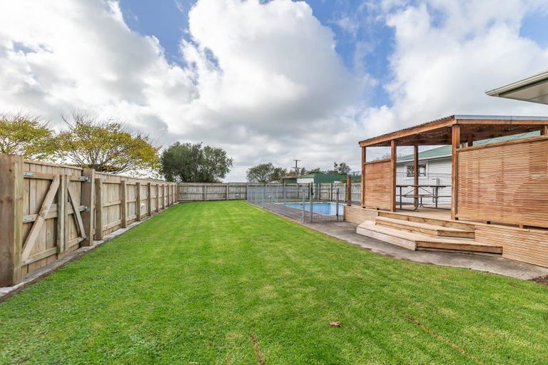 Photo of property in 51 Roslyn Road, Levin, 5510