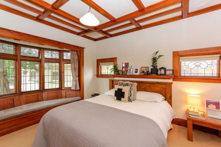 Photo of property in 5 Holsworthy Road, Lower Vogeltown, New Plymouth, 4310