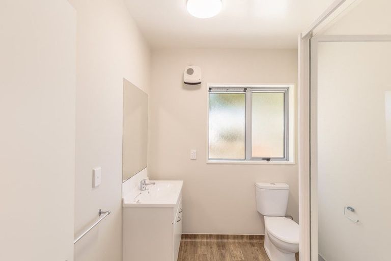 Photo of property in 18h Defoe Place, Waltham, Christchurch, 8023