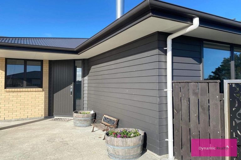 Photo of property in 15 George Street, Bulls, 4818