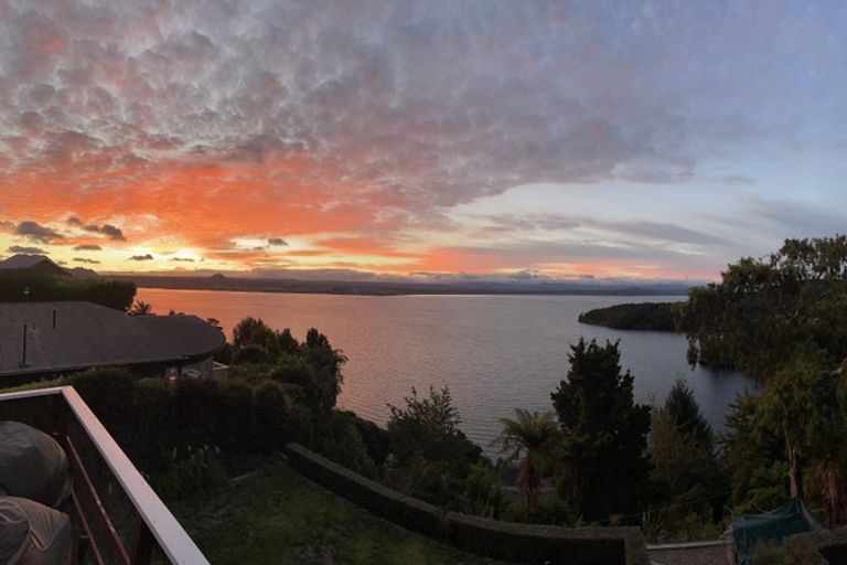 Photo of property in 43 Wakeman Road, Acacia Bay, Taupo, 3330