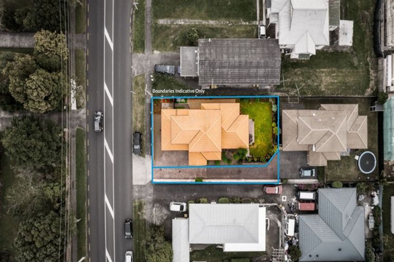 Photo of property in 49 Sturges Road, Henderson, Auckland, 0612