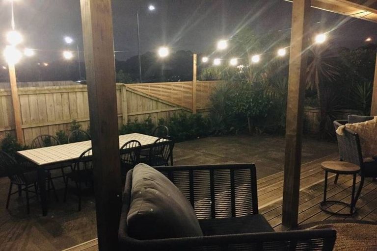 Photo of property in 10 Umu Place, Mangere, Auckland, 2022