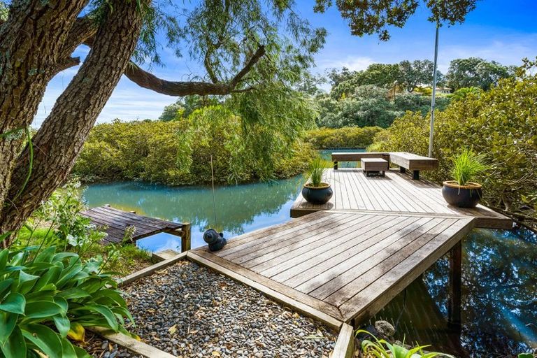 Photo of property in 1/15 Omana Road, Milford, Auckland, 0620