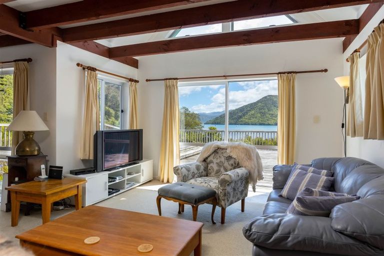 Photo of property in 573 Port Underwood Road, Whatamango Bay, Picton, 7281