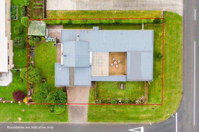 Photo of property in 2 Fencourt Crescent, Katikati, 3129