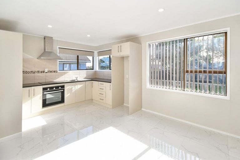 Photo of property in 1 Montego Place, Weymouth, Auckland, 2103