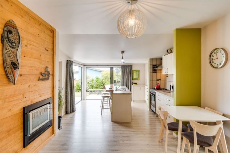 Photo of property in 81 Charles Street, Westshore, Napier, 4110