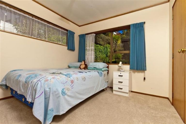 Photo of property in 4 Honeysuckle Lane, Mairangi Bay, Auckland, 0630
