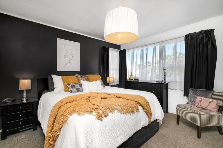 Photo of property in 1/38 Boundary Road, Clover Park, Auckland, 2019