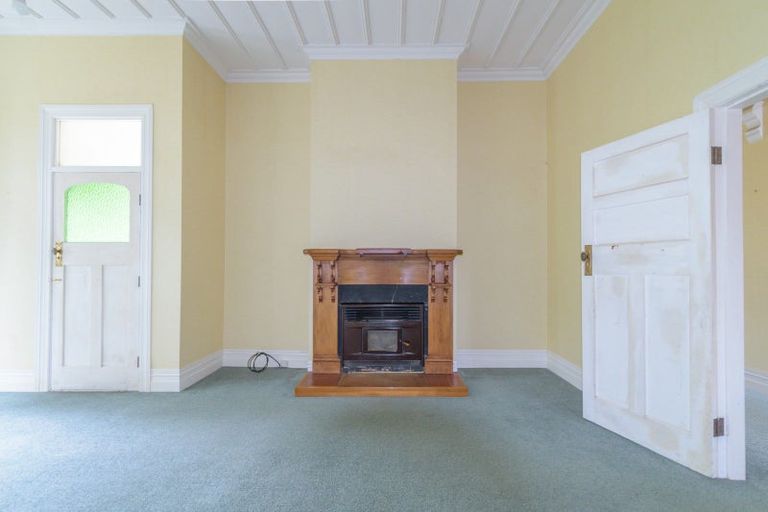 Photo of property in 100 Halcombe Road, Feilding, 4775