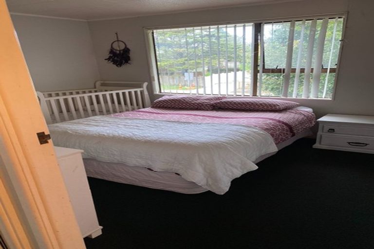 Photo of property in 106 Moire Road, West Harbour, Auckland, 0618