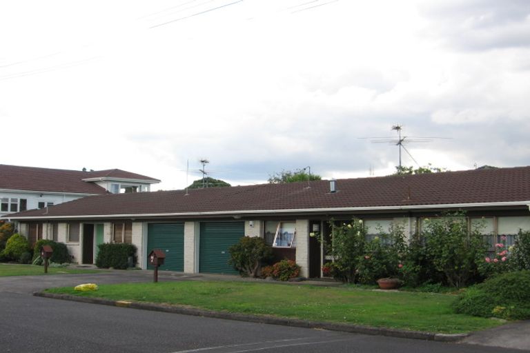 Photo of property in 10a Ngatiawa Street, One Tree Hill, Auckland, 1061
