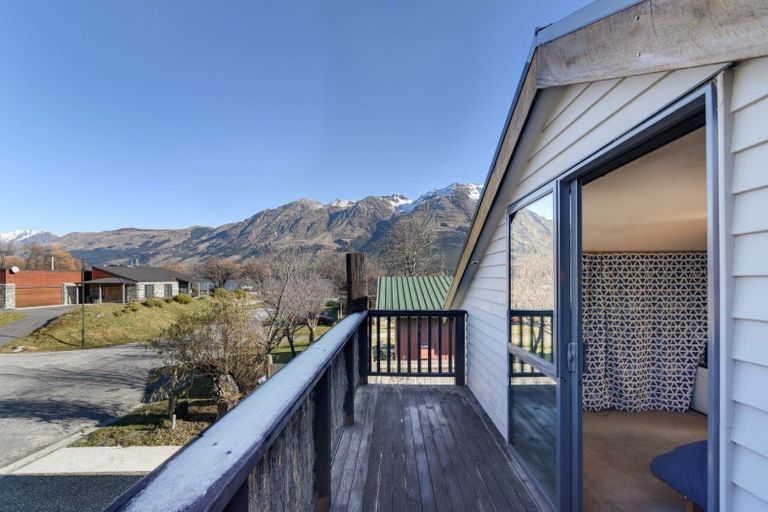 Photo of property in 13 Forbes Place, Glenorchy, 9372