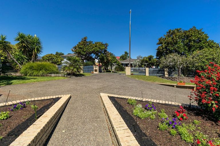 Photo of property in 3 Gala Place, Henderson, Auckland, 0612